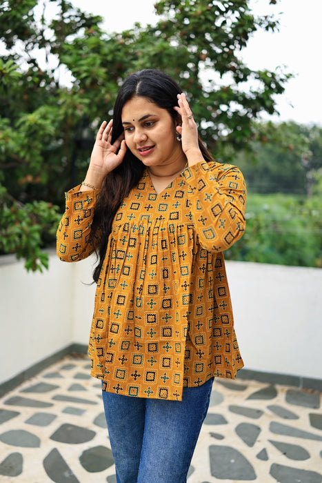 Kiara - Full sleeve cotton short Kurti