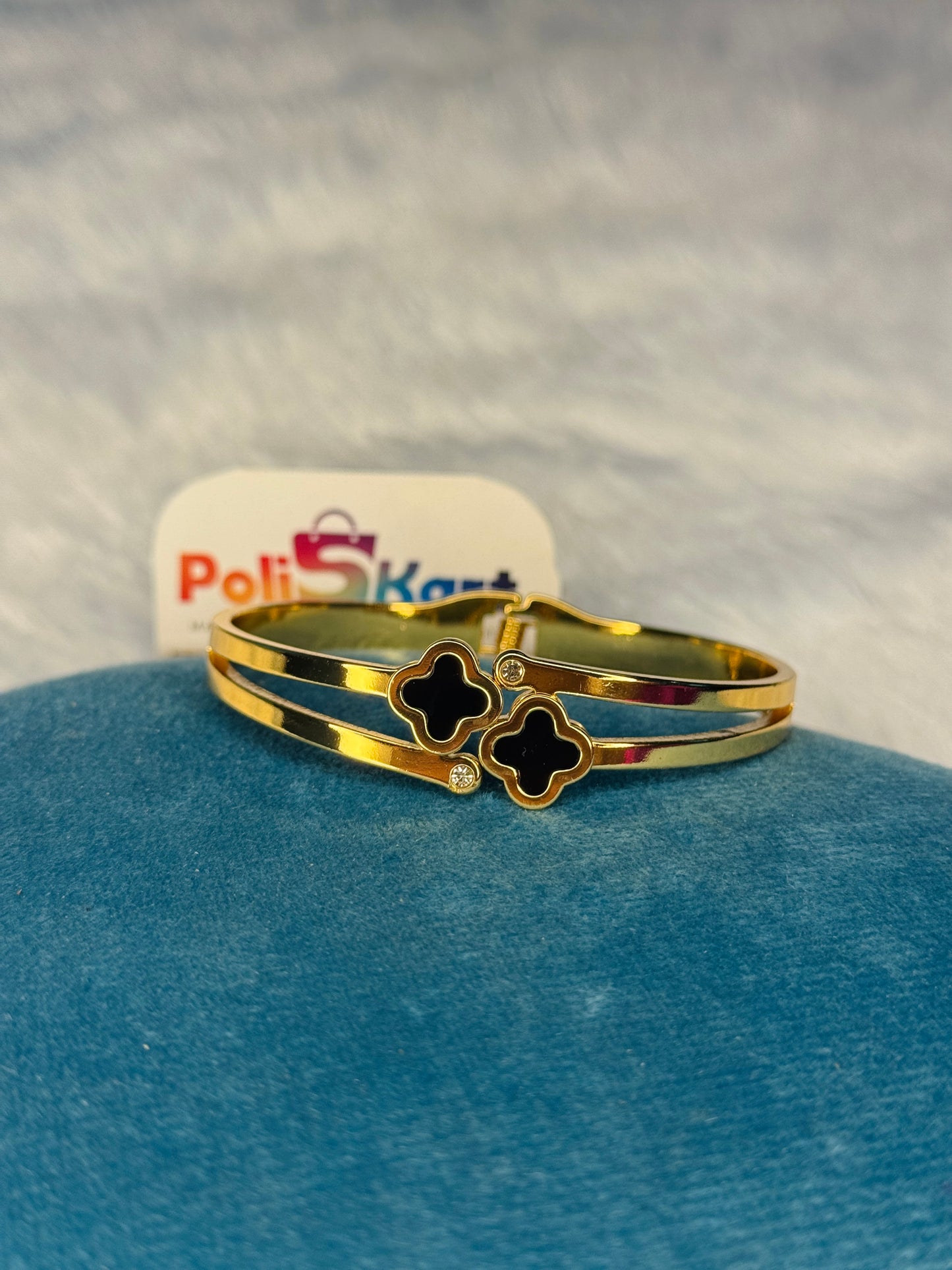 Anit tarnish cuff bangle - Cute Flower design