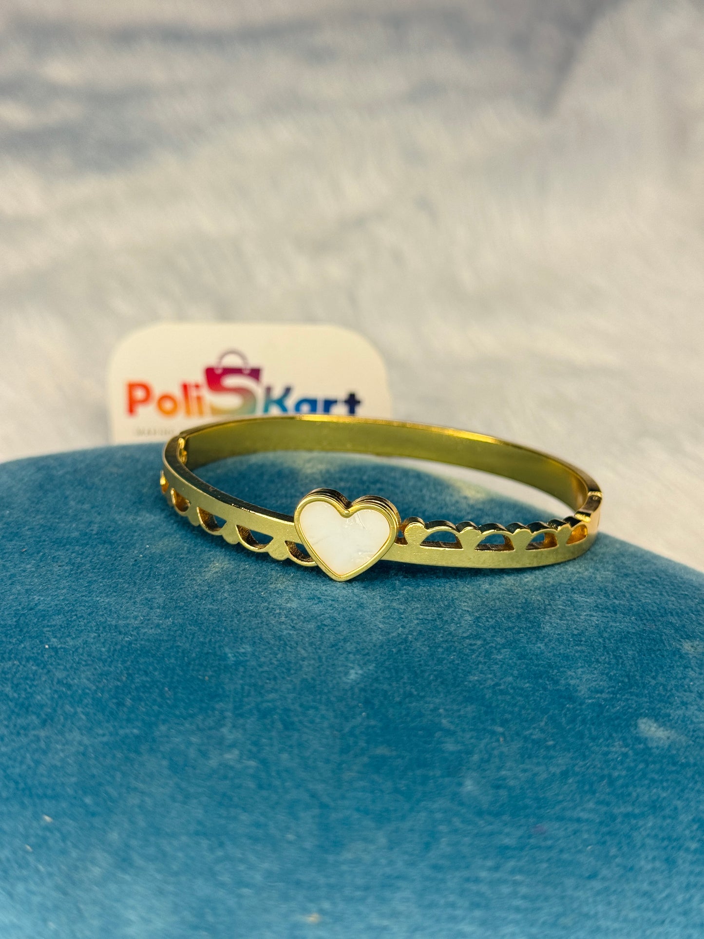 Anit tarnish cuff bangle Free size - Big white heart design