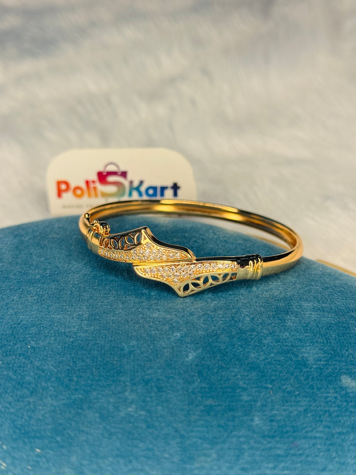 Anit tarnish cuff bangle Free size - Diamond leaf Design