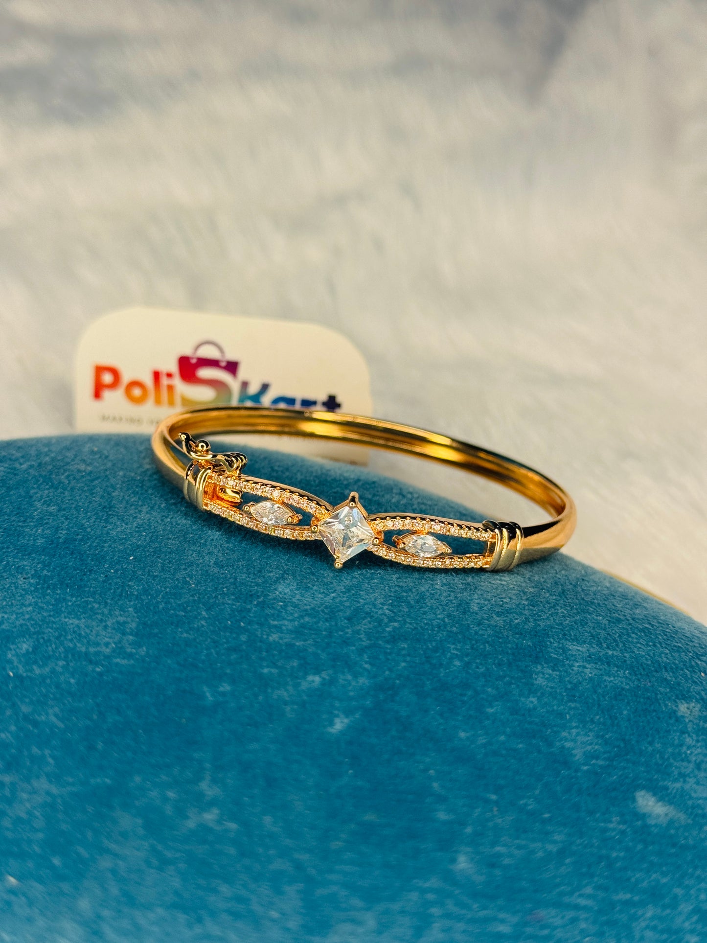 Anit tarnish cuff bangle Free size - Classic Diamond design