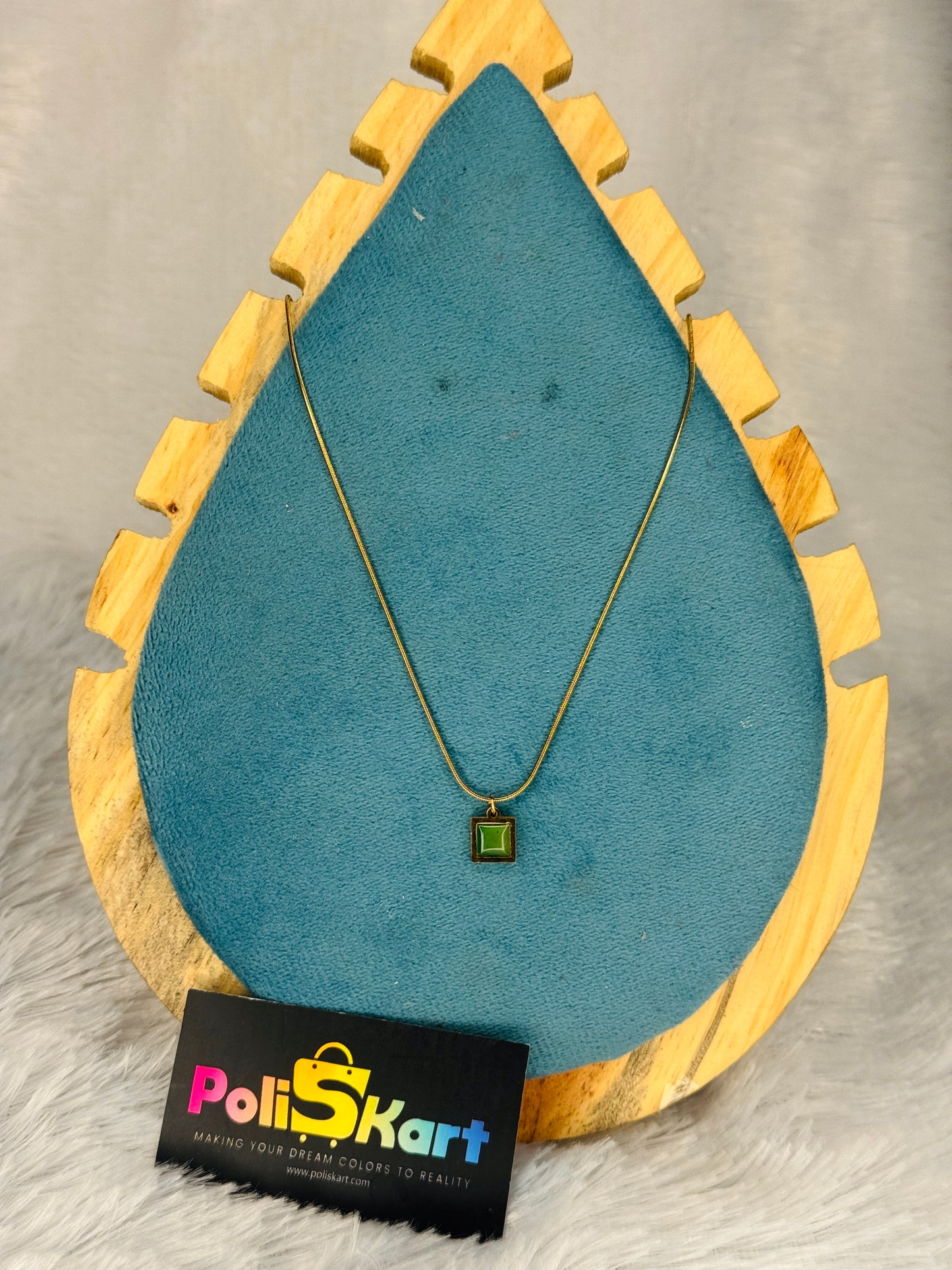PK010 - Anit tarnish Chain - Green single stone Design