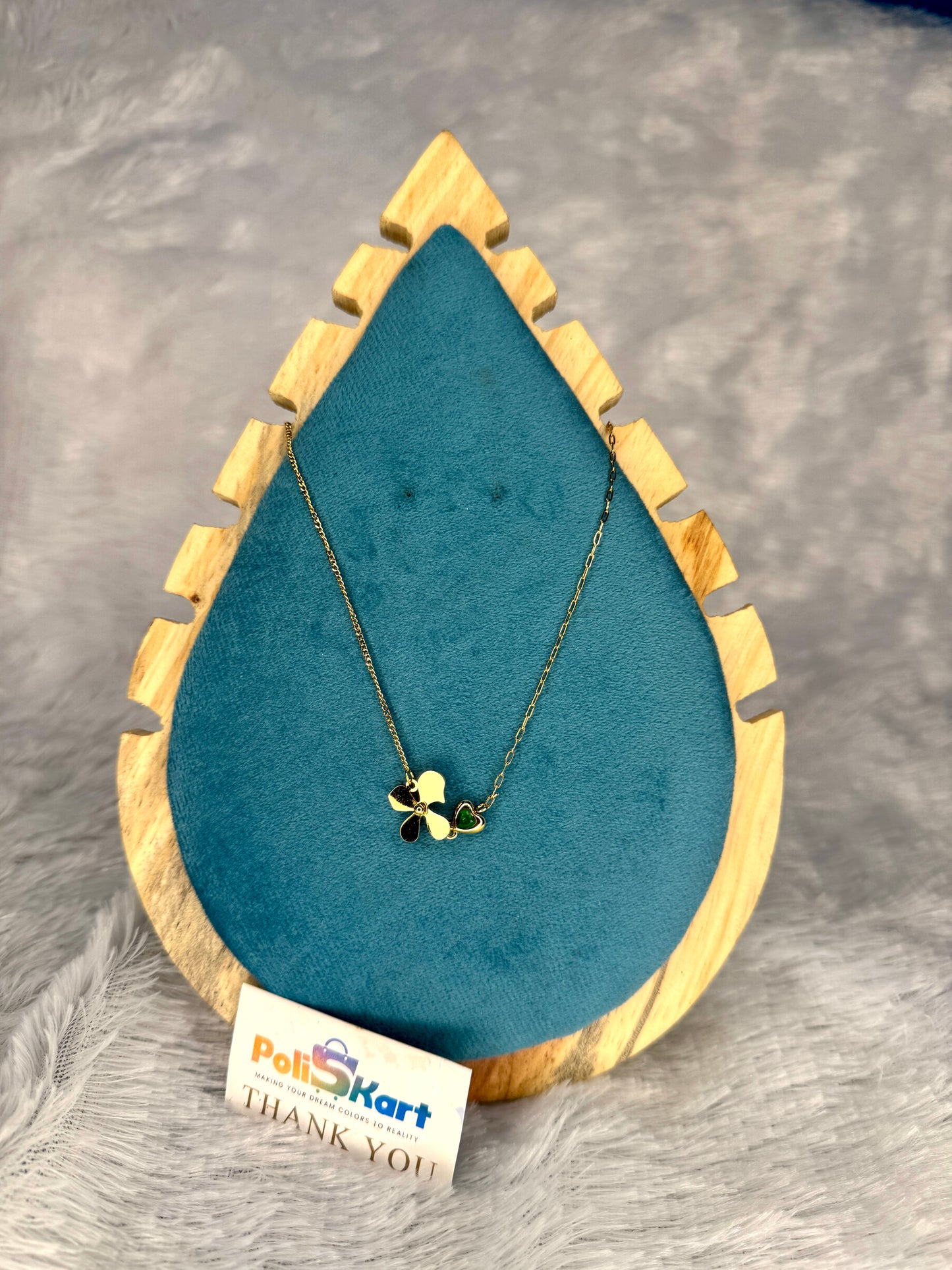 Chain with double flower pendant