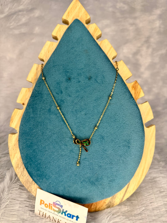 Chain with green bow pendant