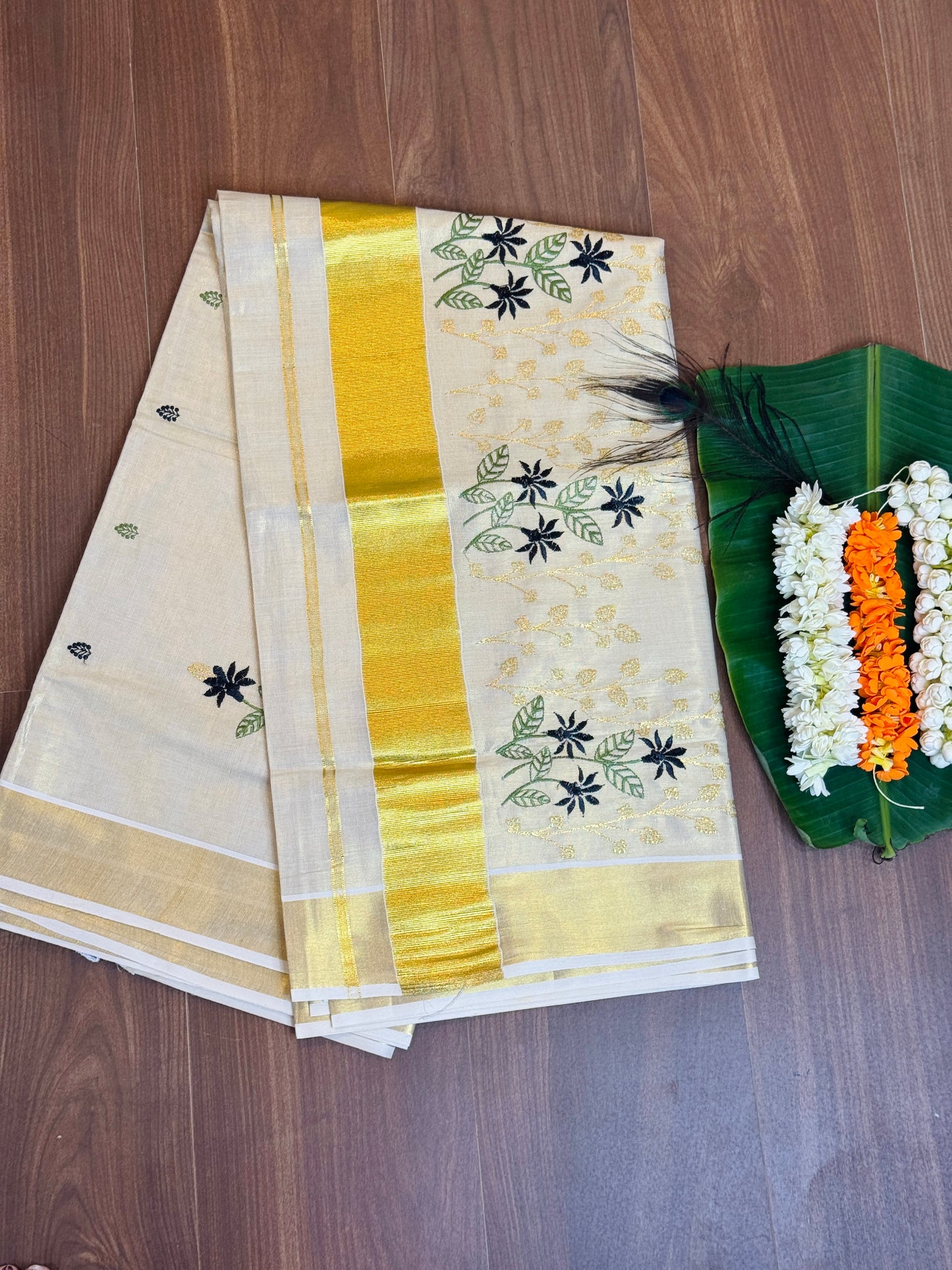PK039 - Kerala saree - Thread worked Flower design