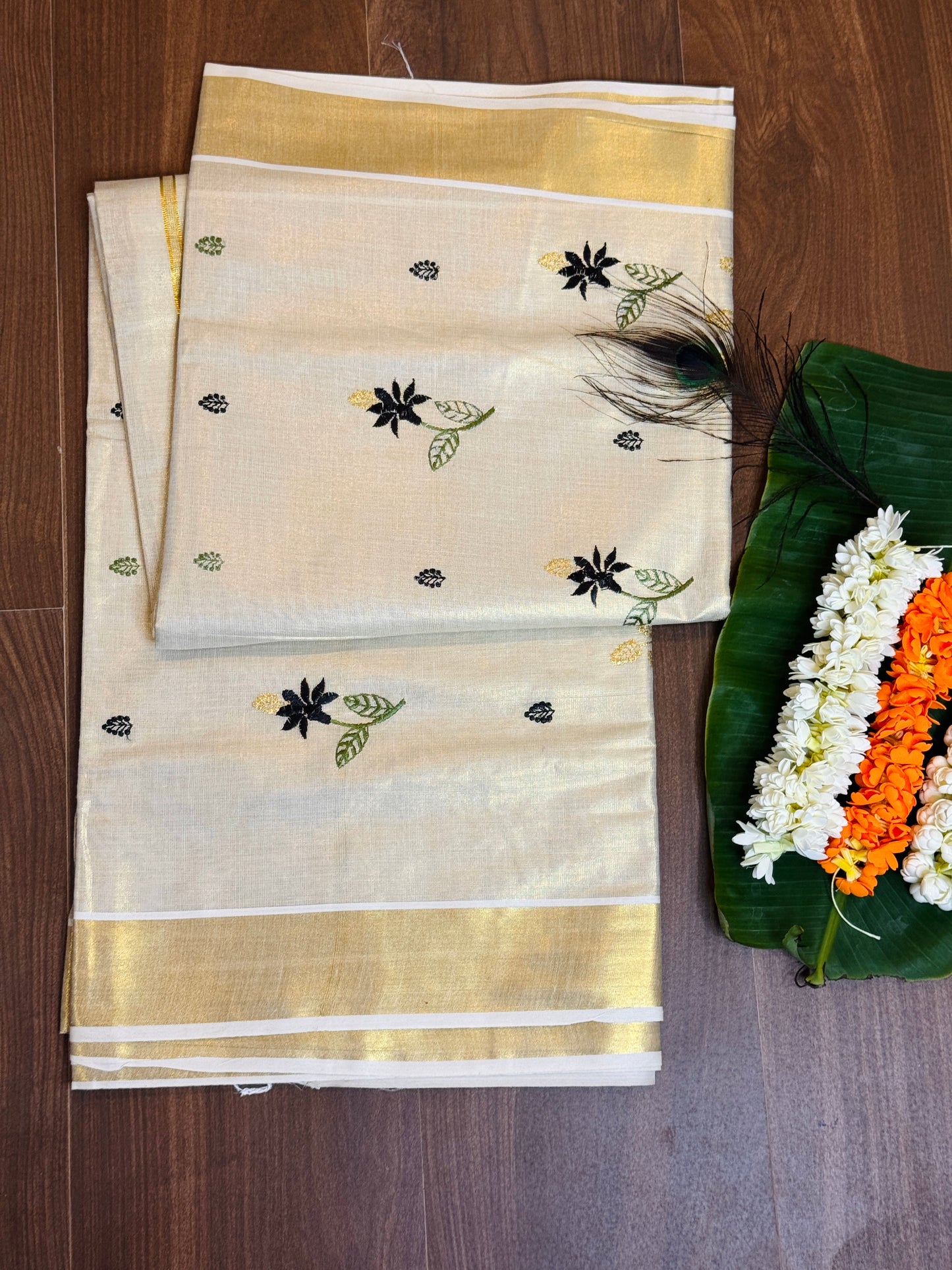 PK039 - Kerala saree - Thread worked Flower design