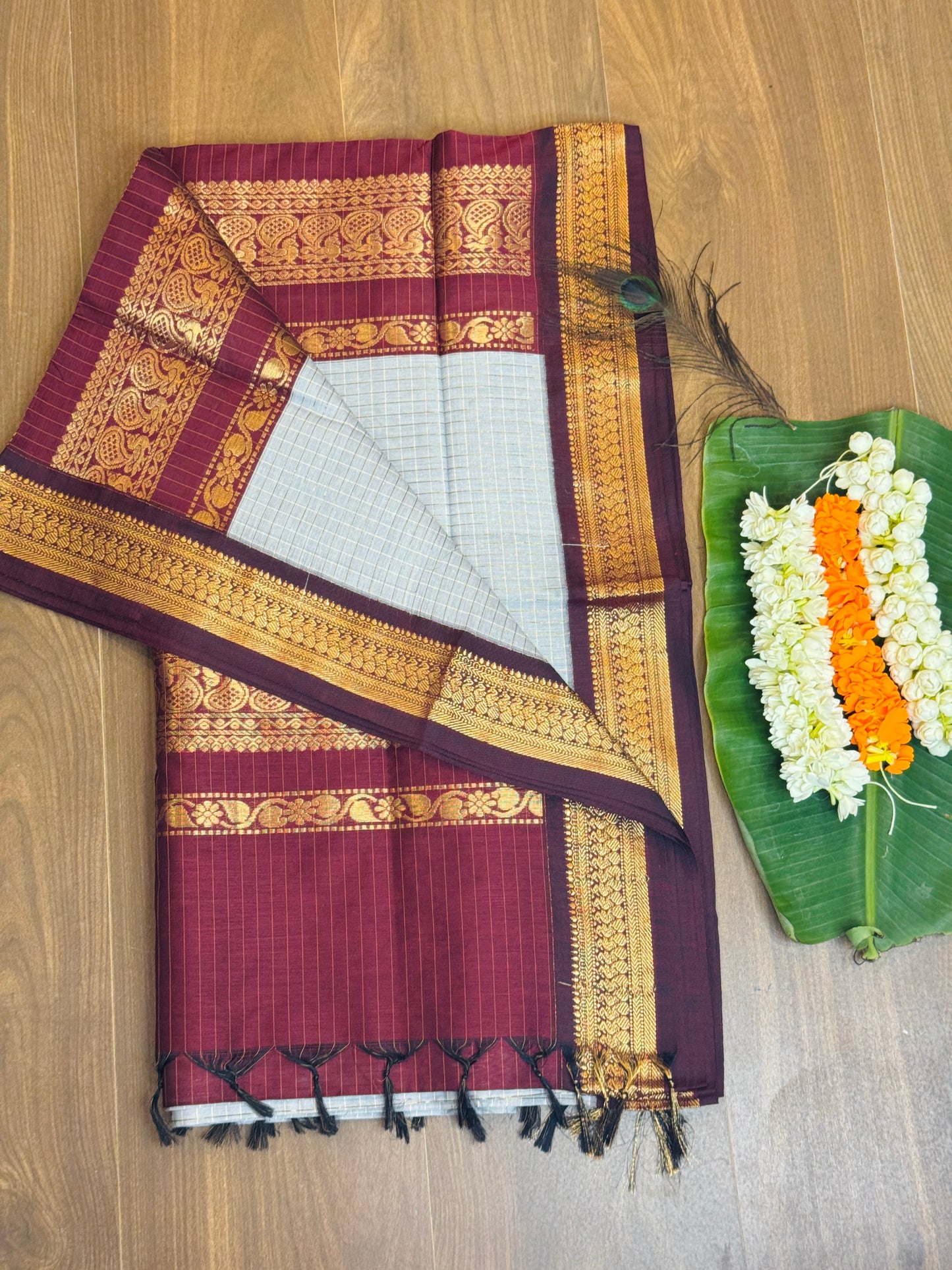 PK037 - Pure Kalyani cotton saree - White with maroon color