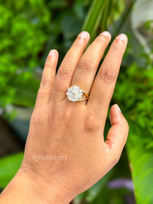 PK081 - Adjustable Anti tarnish ring - White flower design