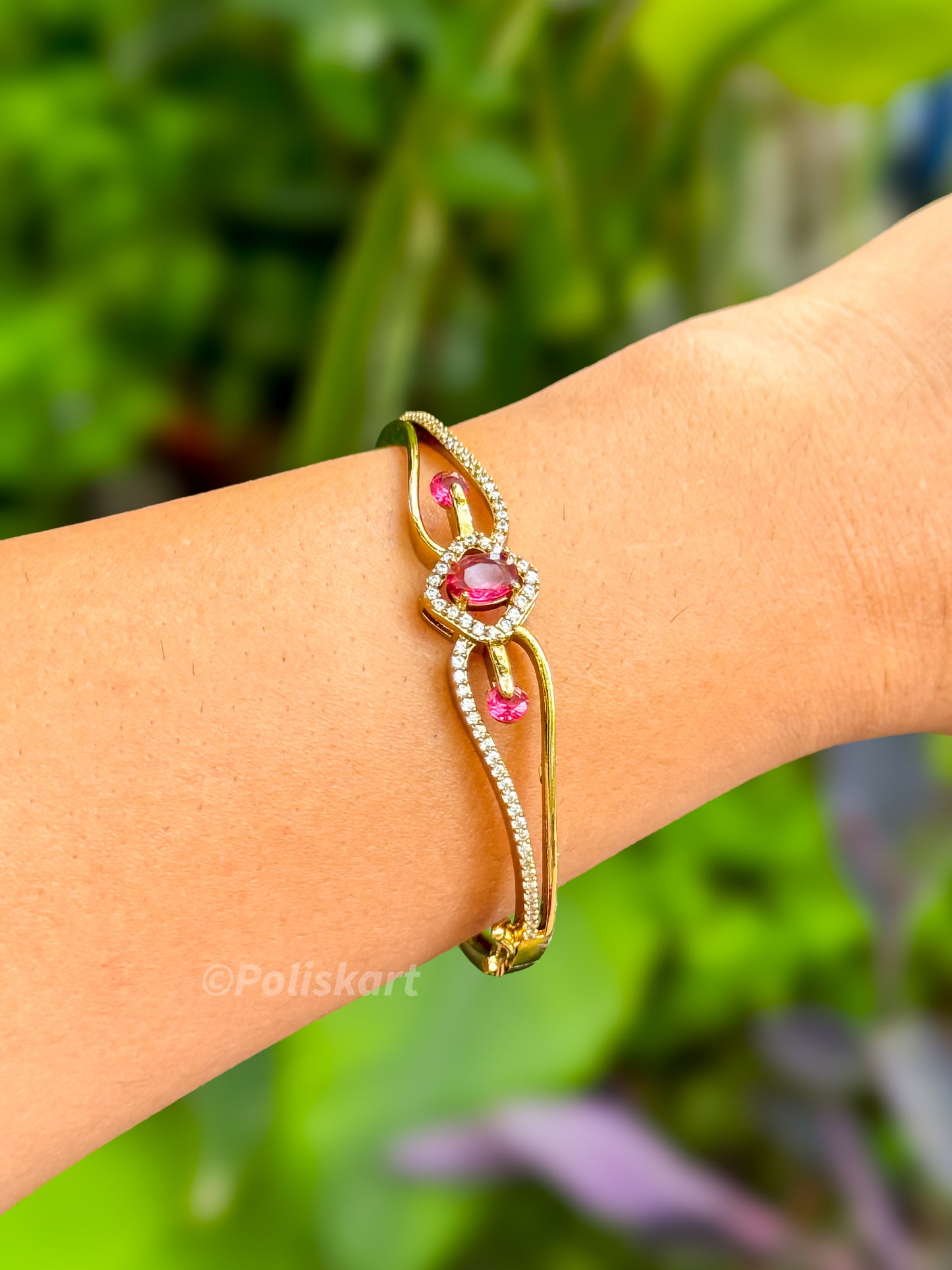 PK067 - Free size Bracelet bangle -  white and ruby stone worked design