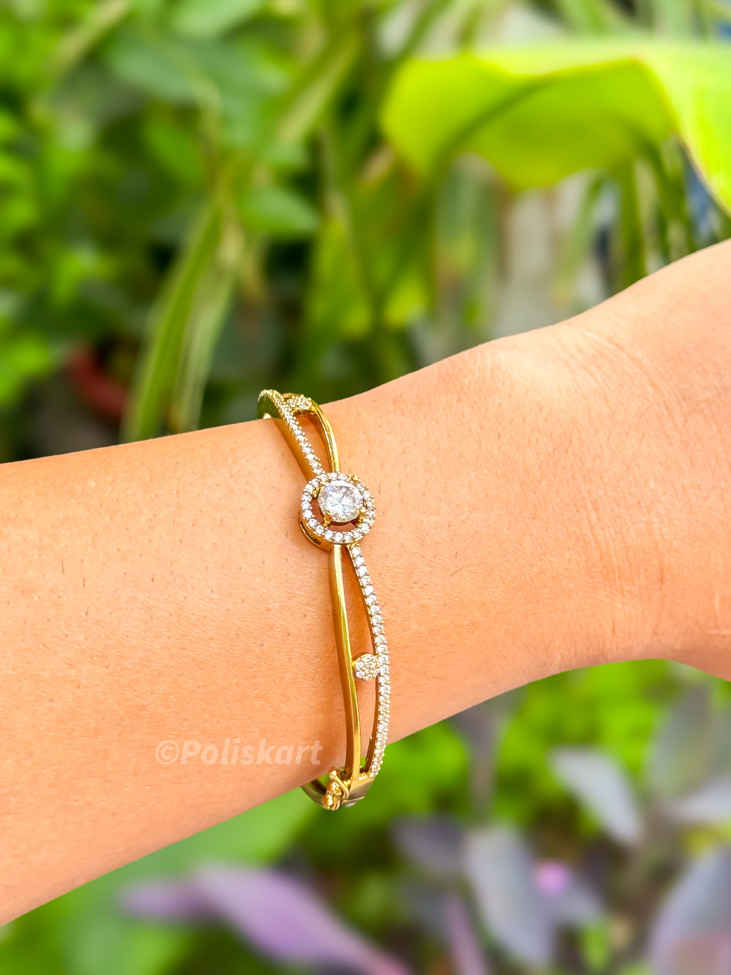 PK073 - Free size Bracelet bangle - White Round Stone worked design