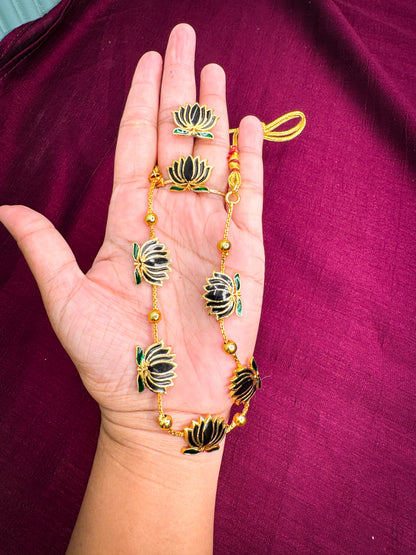 Trending Lotus Necklace Black with Earring