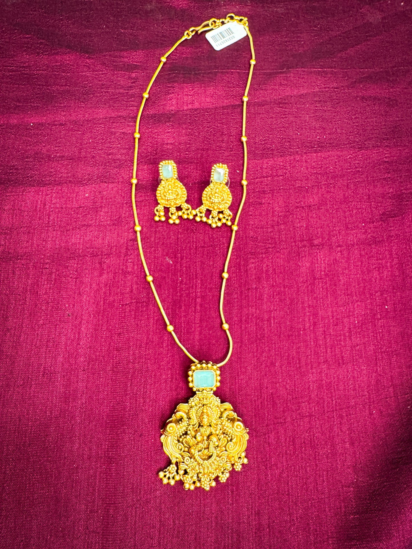 Simple Lakshmi Chain with Heavy Worked Center Piece and Earring
