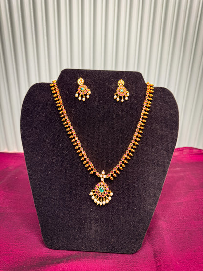 Heavy Stone Detailed Elegant Necklace Set with Earring