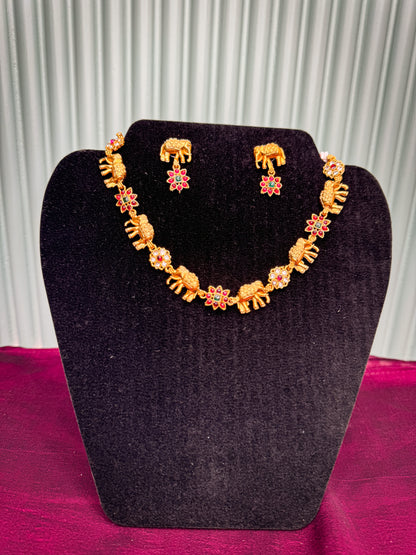 Elegant Elephant Detailed Necklace Set with Earring