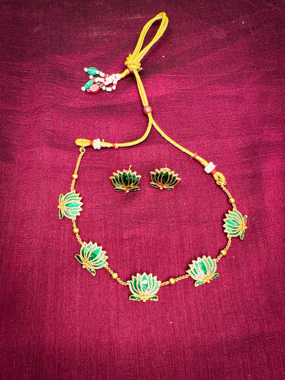Trending Lotus Necklace Green with Earring